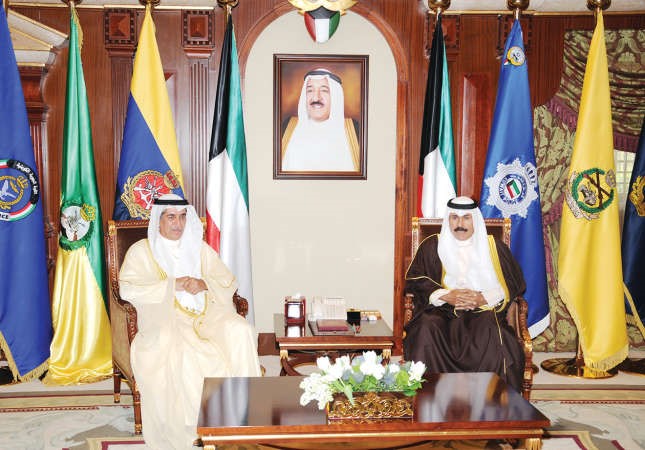 سمو ولي العهد الشيخ نواف الاحمد مستقبلا م عادل الخرافي﻿