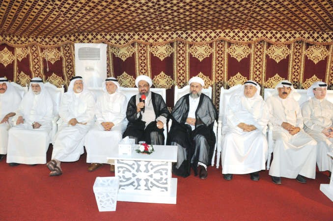 الشيخ حسين المعتوق وعدد من الحضور	 ريليش كومار﻿