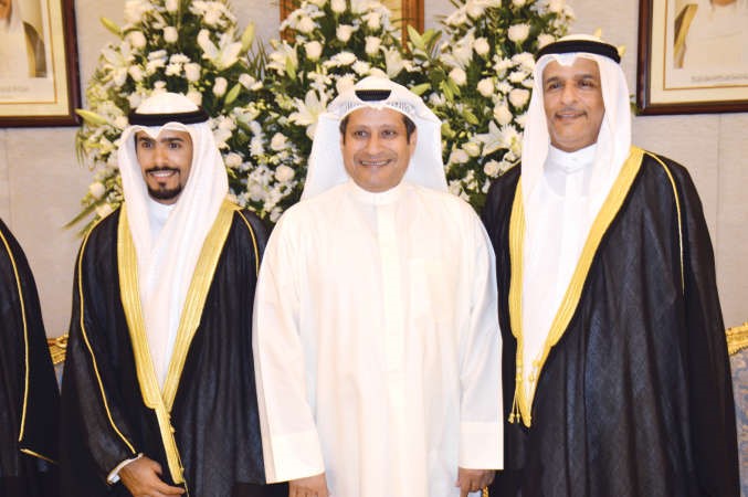 طلال الوقيان يبارك للمعرس ووالده رعد السابج﻿