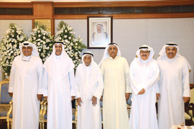 لقطة تذكارية لعائلة السابج بالمناسبة السعيدة﻿