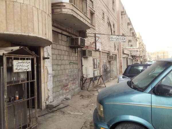 ابواب الورش اغلقت بطابوق﻿