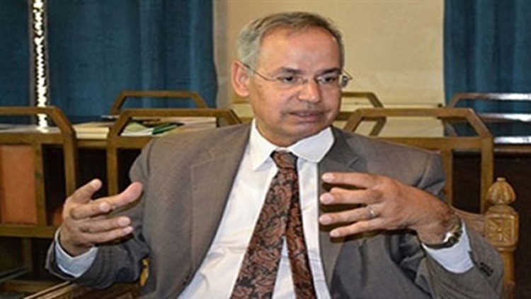 بالفيديو.. فتوى مصرية بجواز قتل من يمر امام المصلي.. وهذه هي الحقيقة