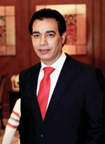 محمود عثمان ﻿