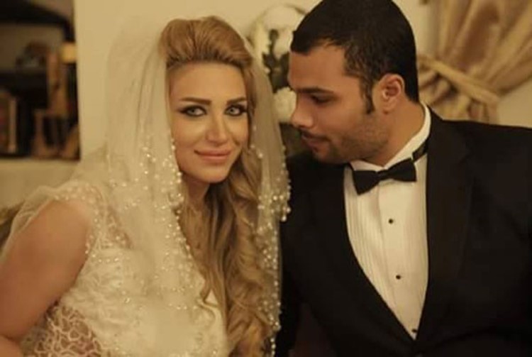 ممثل مصري: هكذا أقنعت زوجتي بقبلات «حرام الجسد»