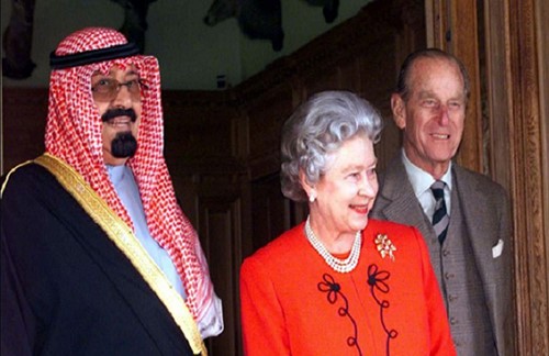 كانت للملك الراحل عبد الله بن عبد العزيز، زيارة ثانية في 2007 الى لندن، استقبلته فيها الملكة