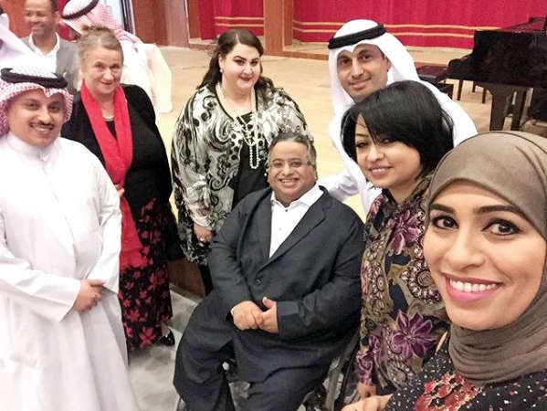 د رشيد البغيلي ود نسرين عبدو ودخلود الرشيدي ود خليفة الهاجري ود حسين الحكم ود ابتسام الحمادي﻿