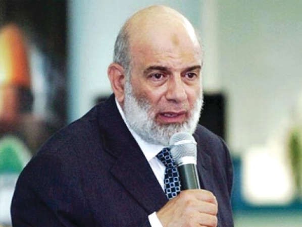 إحالة غنيم و9 آخرين للجنايات بتهمة التخابر