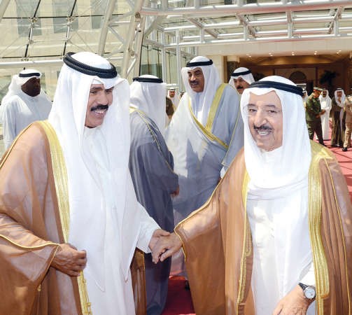سمو نائب الامير وولي العهد الشيخ نواف الاحمد في وداع صاحب السمو الامير الشيخ صباح الاحمد﻿
