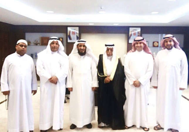 مفريد عمادي مستقبلا وفد الوقف السني العراقي بمناسبة زيارتهم للكويت﻿