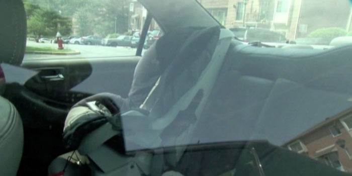 بالفيديو.. وفاة طفلة بعد نسيانها في سيارة لسبع ساعات