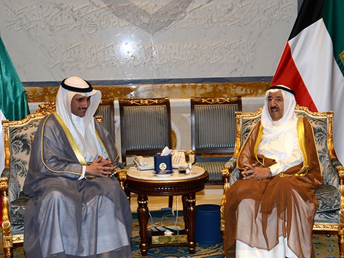 صاحب السمو الامير الشيخ صباح الاحمد مستقبلا رئيس مجلس الامة مرزوق الغانم