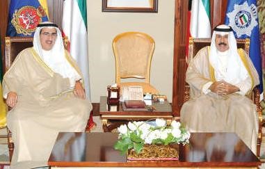 سمو ولي العهد الشيخ نواف الاحمد مستقبلا معبدالعزيز الابراهيم