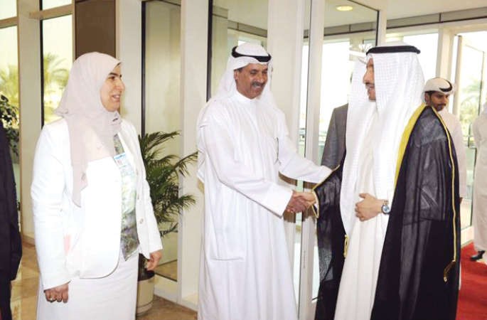 داحمد الاثري ودفاطمة الكندري في استقبال مرزوق الغانم﻿