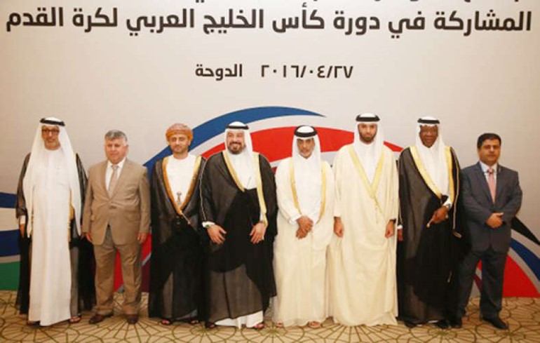 رئيس اتحاد الكرة الشيخ د طلال الفهد مع رؤساء الاتحادات الخليجية 