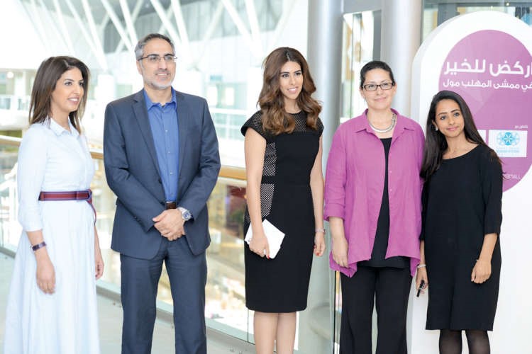 فريق عمل المهلب مول مع دالهام الحمدان خلال اطلاق الحملة 