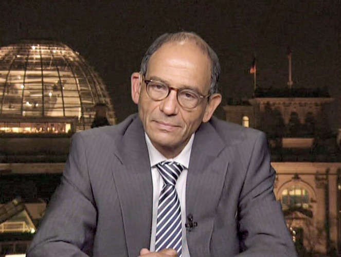 عبقرى الأنفاق العالمي يدعم الشباب