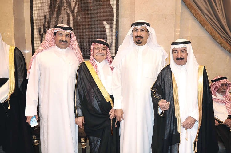 خالد بن راكان بن حثلين وسلطان بن حثلين مع عدد من الحضور ﻿