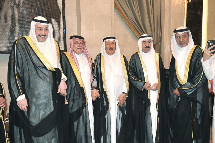 سلطان بن حثلين وجواد بوخمسين وخالد بن راكان بن حثلين والشيخ فيصل الحمود﻿