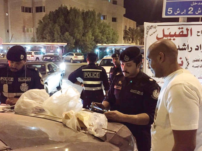 الخمور المضبوطة في حملة حولي ﻿