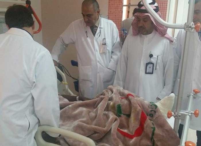   بالصور.. أسرة سعودية تحقق حلم عاملة منزلية تعاني من شلل منذ 20 عاماً