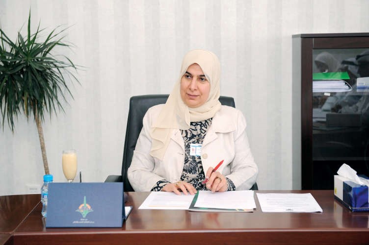د فاطمة الكندري خلال الاجتماع﻿