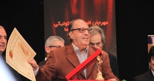 بالصور.. شاهدوا كيف أصبح الفنّان الكبير أسامة عبّاس.. في أول ظهور له بعد غياب 