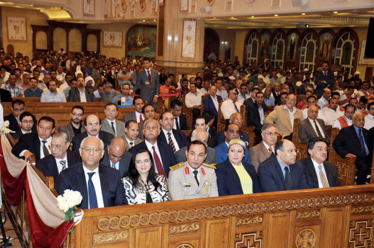 حضور غفير في القداس انور الكندري﻿