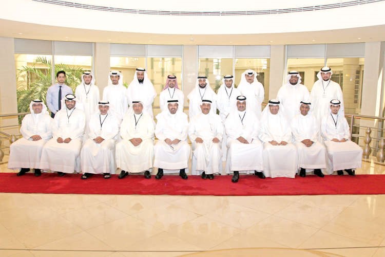  اسماعيل الغانم وعصام المطيري وفيصل الانصاري وفهد السويلم مع البرنامج التدريبي التدقيق على القطاع النفطي 
