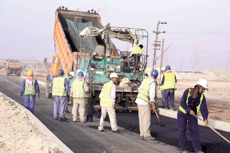 مشاريع طرق جديدة اطلقتها وزارة الاشغال لتسهيل انسياب حركة الافراد والتجارة عبر الطرق البرية 