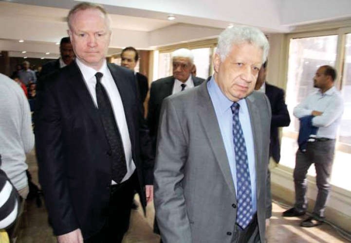 رئيس نادي الزمالك مرتضى منصور مع المدرب الاسكتلندي ماكليش