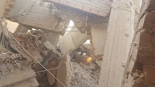 بالفيديو والصور.. مصر: إصابة 8 أشخاص في انهيار عقار سكني تحت الإنشاء بالشروق 