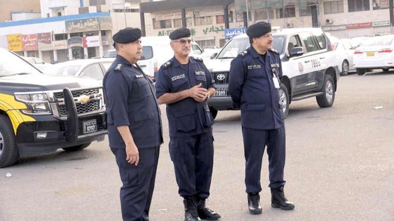 الفريق سليمان الفهد متوسطا اللواءين ابراهيم الطراح وجمال الصايغ ﻿