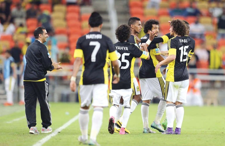 لاعبو الاتحاد يسعون لتحقيق الفوز وانتظار الهدية من لوكوموتيف 