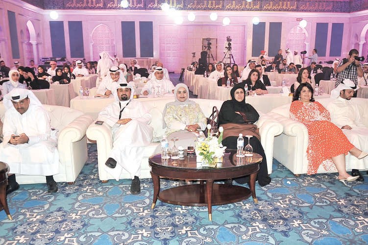 الشيخة اوراد الجابر ونجلاء النقي ﻿