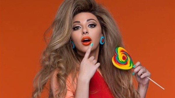 شاهد قالب عيد ميلاد ميريام فارس نجم مواقع التواصل كم أصبح عمرها؟