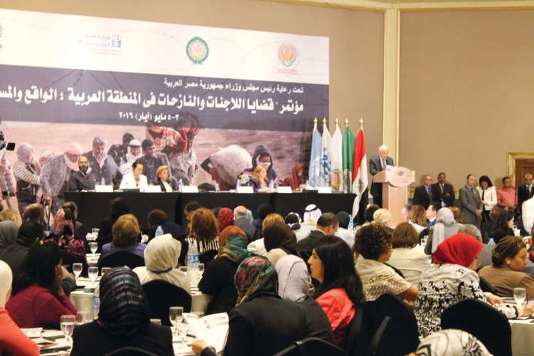 جانب من افتتاح اعمال مؤتمر قضايا اللاجئات والنازحات في المنطقة العربية