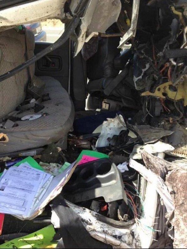 صورة مؤثرة لبقايا أغراض المعلمات المتوفيات في حادث طريق في السعودية