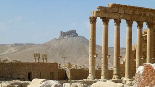 بالفيديو.. حفلة موسيقية روسية في مدينة تدمُر.. بعد طرد "داعش" من المدينة السورية الأثرية 