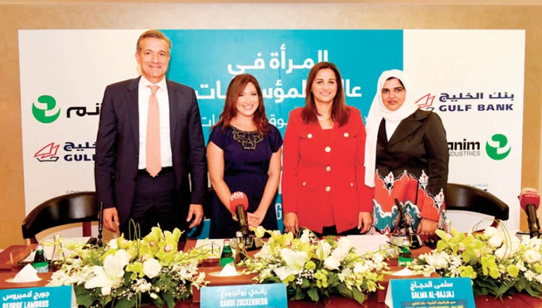 لقطة جماعية بعد المؤتمر الصحافي									 ريليش كومار﻿