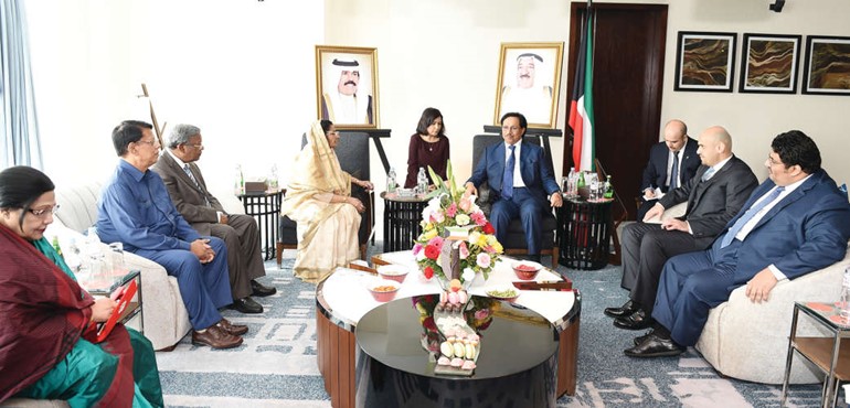 سمو رئيس الوزراء مستقبلا زعيمة المعارضة البنغالية