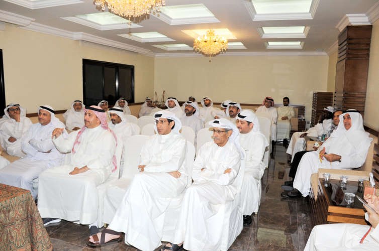 جانب من الحضور في الندوة