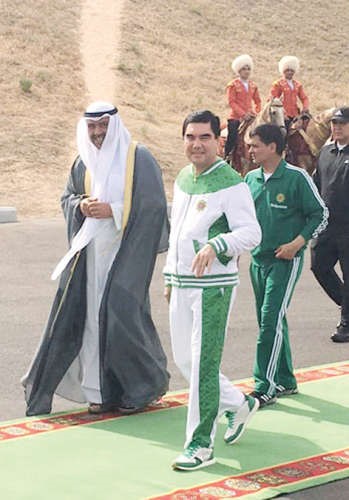 الشيخ احمد الفهد خلال استقباله من رئيس تركمانستان 