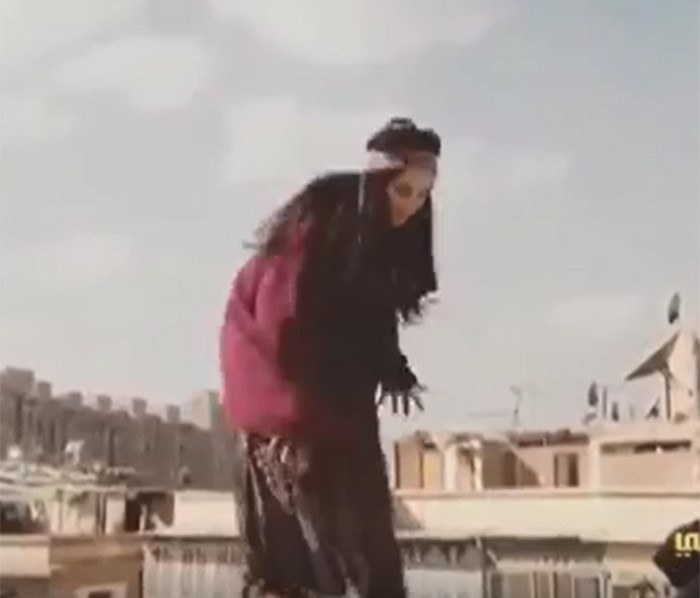  بالفيديو..  أخطر مشهد في فيلم "هيبتا"...لن تصدقوا ماذا فعل عمرو يوسف وياسمين رئيس لتنفيذه!