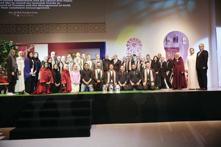 طلبة AUM أبدعوا في عرض «العنقاء» المسرحي المتميز