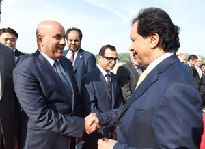 السفير جاسم البديوي مرحبا بسمو رئيس الوزراء 