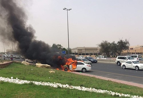 بالصور.. النائب ماجد موسى يشارك بإسعاف مصاب اندلعت النيران في سيارته بعد حادث مروري