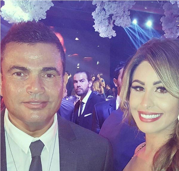 بالصور.. عمرو دياب يتسبب في أزمة للسبكي خلال حفل زفاف نجله