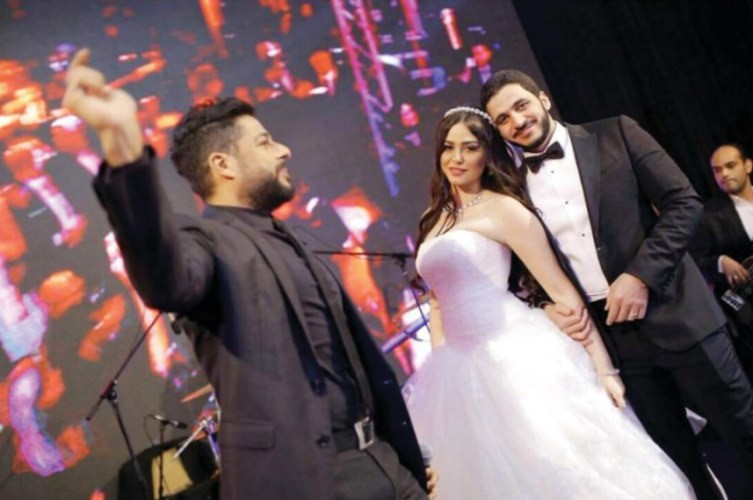 حماقي يحيي حفل زفاف كريم وشهد	 شريف عبد ربه﻿