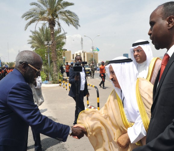 ممثل صاحب السمو الامير المستشار محمد شرار خلال مشاركته في مراسم تنصيب رئيس جيبوتي