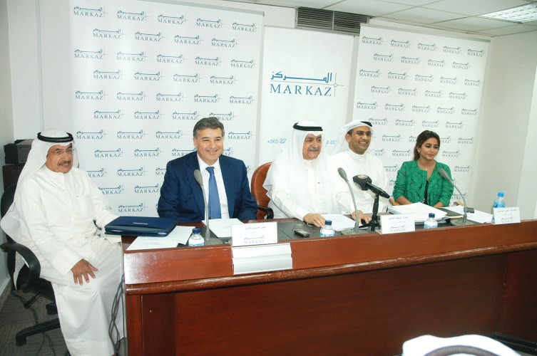 ضرار الغانم مترئسا عمومية المركز امس محمد هاشم